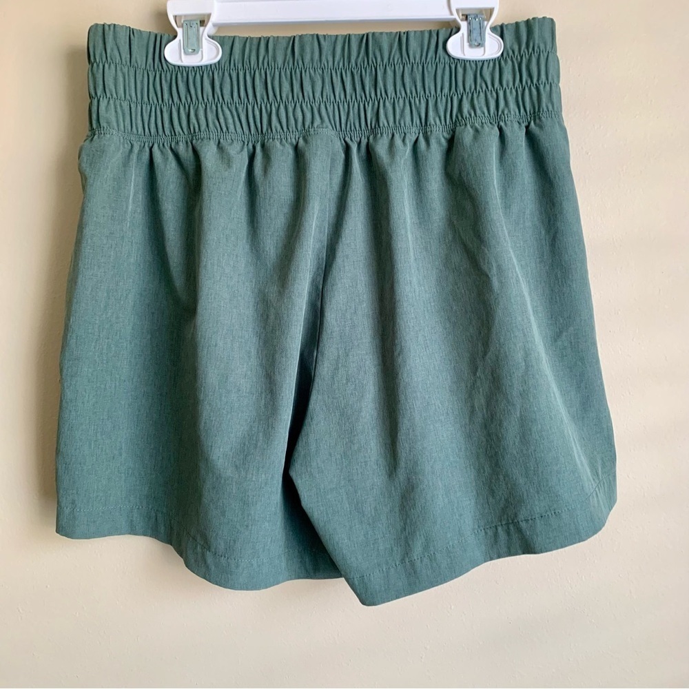 Marika Women's Green Finley Shorts size XS EUC - Picture 8 of 9